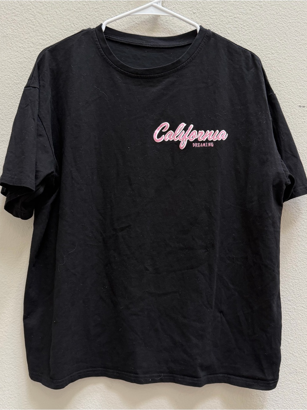 SHEIN Black Short Sleeve Tee with Pink "California Dreaming" Script